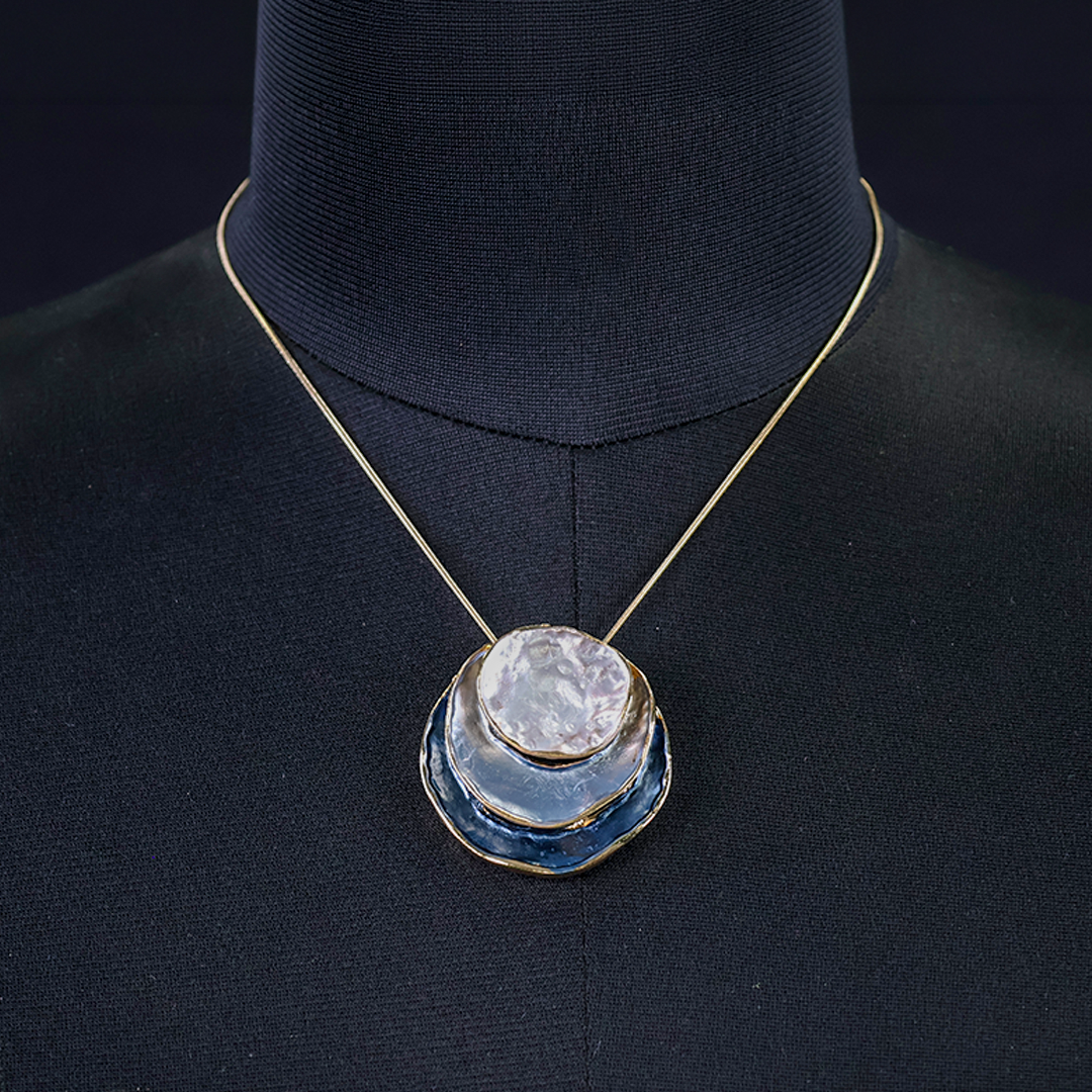 Regal Gold Flower Korean Stylish Pendant Set