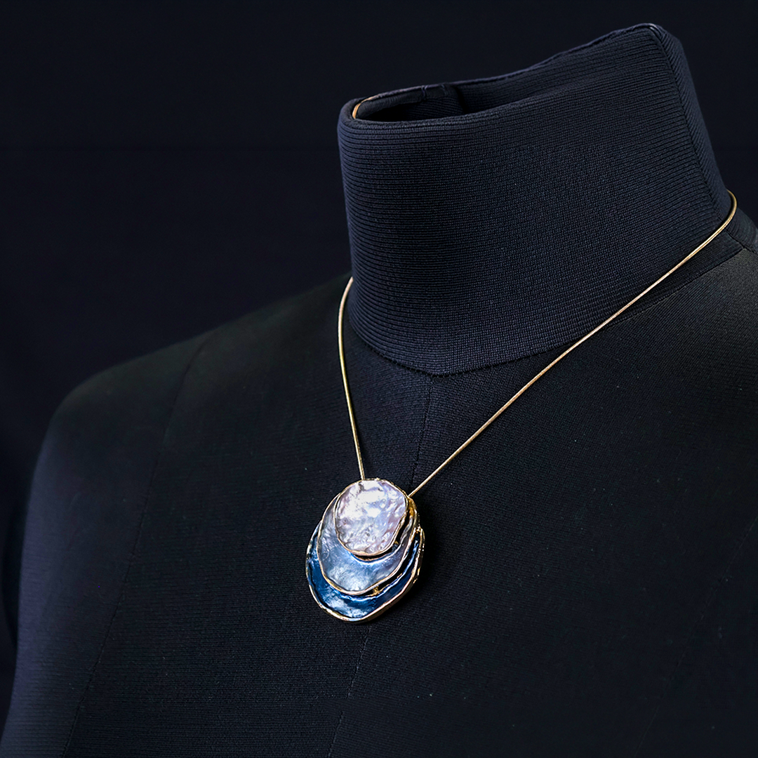 Regal Gold Flower Korean Stylish Pendant Set